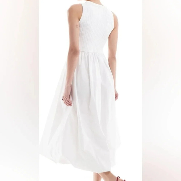 Urban Revivo Bubble Hem Midi Dress - Picture 2 of 5